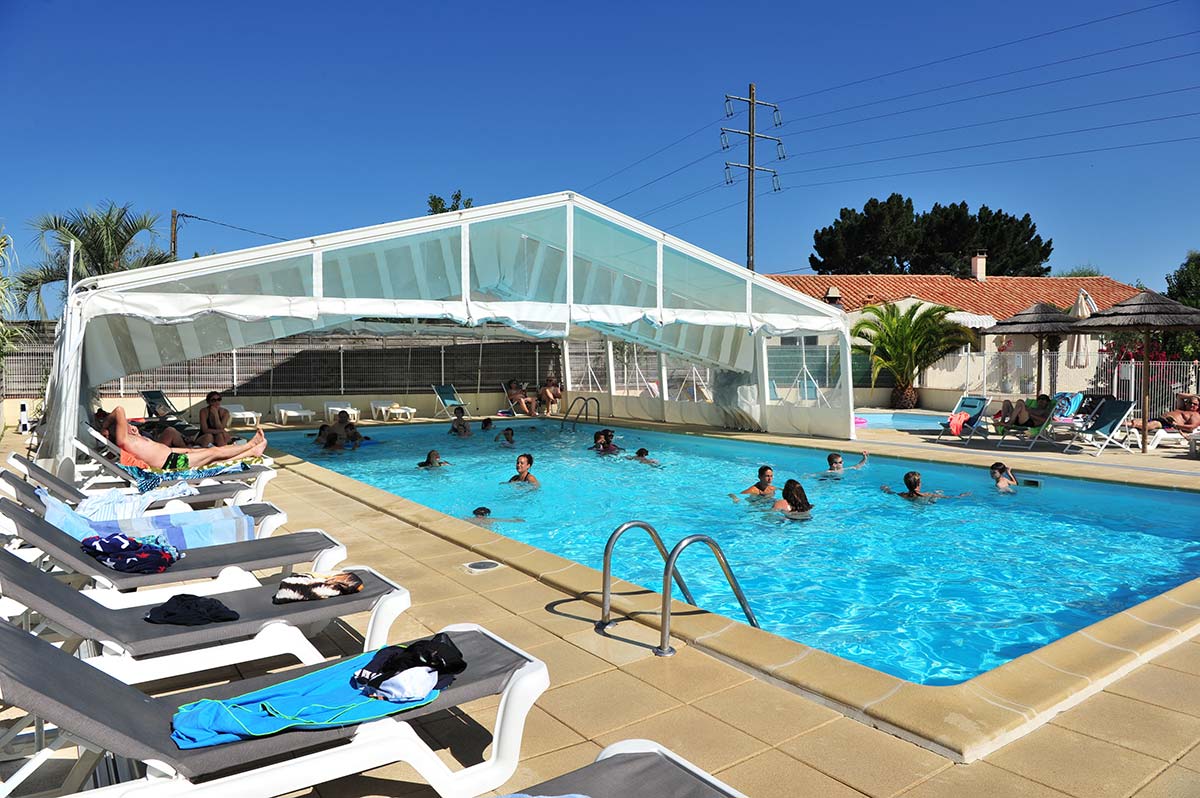 Basin of the discoverable swimming pool at the campsite in Oléron