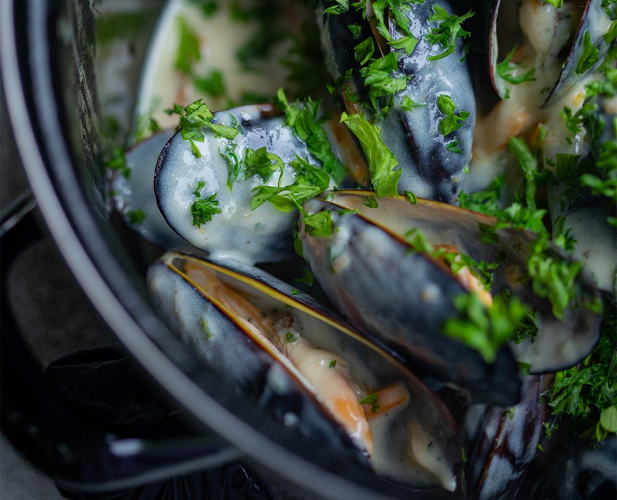 Oléron mussel dishes at the Aqua3Masses amping